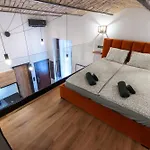 Parliament Dream Apartment!
