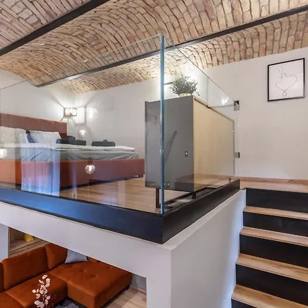 Parliament Dream Apartment! Apartment