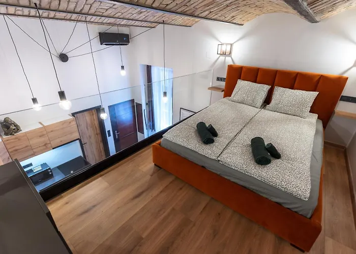 Parliament Dream Apartment!