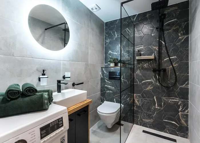 Parliament Dream Apartment!